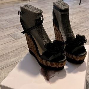 Jessica Simpson black wedges size 7